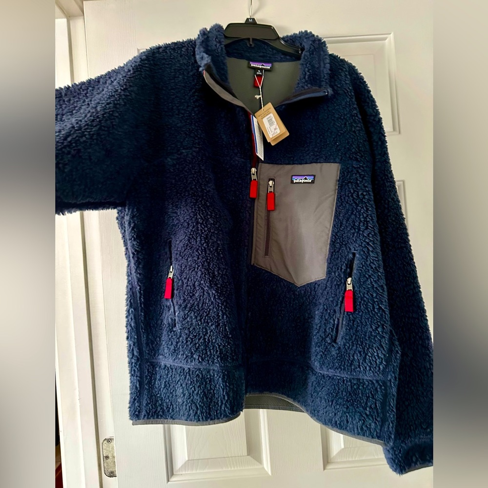 Brand New w/Tags. Men’s Patagonia Classic Retro-X Jacket. Size XL. Regular Fit.